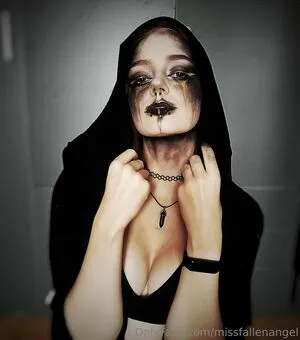 Missfallenangel OnlyFans Leaked Free Thumbnail Picture - #UxgnaKvyZs