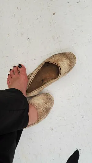 Missfeetstink OnlyFans Leaked Free Thumbnail Picture - #iPMpHuB4o4