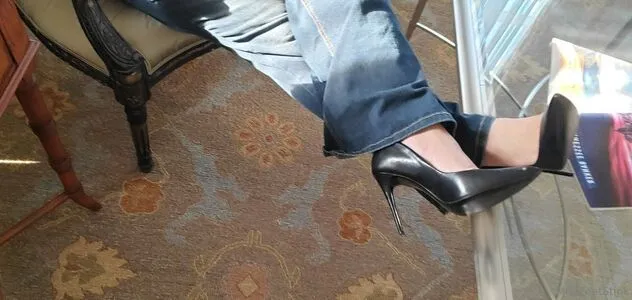 Missfeetstinkvip OnlyFans Leaked Free Thumbnail Picture - #MwcHct1hBh