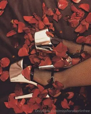 Missfloraberlinfree OnlyFans Leaked Free Thumbnail Picture - #SWVNIVUMuk