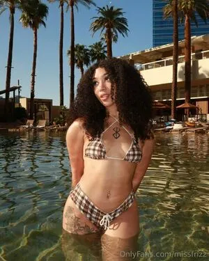 Missfrizz OnlyFans Leaked Free Thumbnail Picture - #ErKyeESLuE