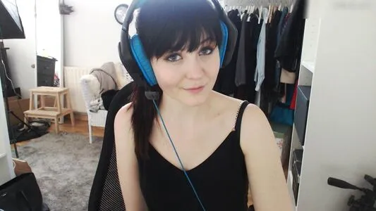Missglados Dieamelie OnlyFans Leaked Free Thumbnail Picture - #8DB9OvmVCL