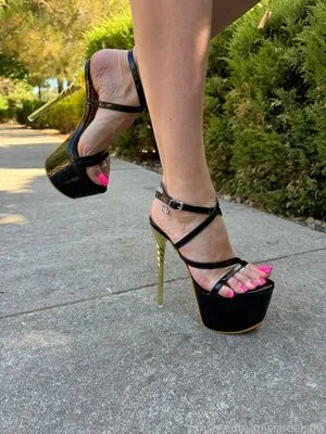 Missheels07 OnlyFans Leaked Free Thumbnail Picture - #ceRLFeHEma