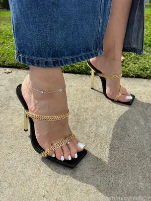 Missheels07 OnlyFans Leaked Free Thumbnail Picture - #iD4XFwl8U3