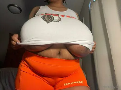 Misshoneymia OnlyFans Leaked Free Thumbnail Picture - #IRuw4NuosH