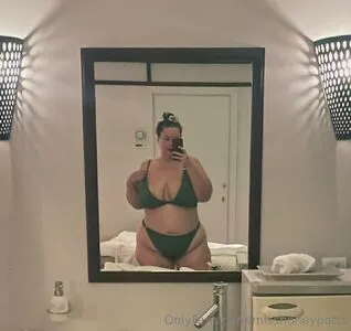 Misshoneypotts OnlyFans Leaked Free Thumbnail Picture - #h9ABydGjgg