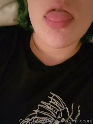 Misskittyhellebore OnlyFans Leaked Free Thumbnail Picture - #18uZUA1XYY