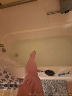 Misskittyhellebore OnlyFans Leaked Free Thumbnail Picture - #5L4Niw0oW9