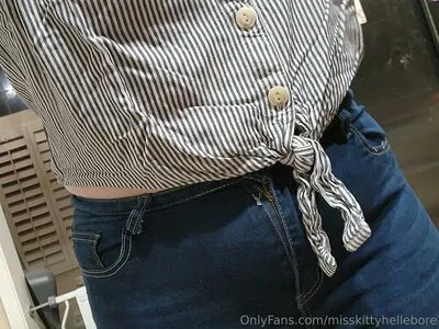 Misskittyhellebore OnlyFans Leaked Free Thumbnail Picture - #9jyu9kVW9x