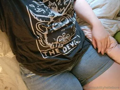 Misskittyhellebore OnlyFans Leaked Free Thumbnail Picture - #TSiiTlZ237