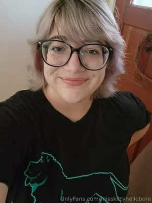 Misskittyhellebore OnlyFans Leaked Free Thumbnail Picture - #ico0H0G7kk
