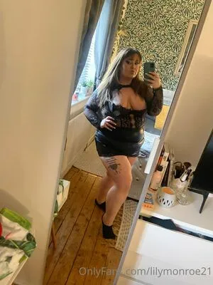 Misslilymonroe OnlyFans Leaked Free Thumbnail Picture - #TCJ3ae6SJc
