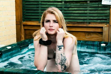 Misslucy110 OnlyFans Leaked Free Thumbnail Picture - #aMZANlng17