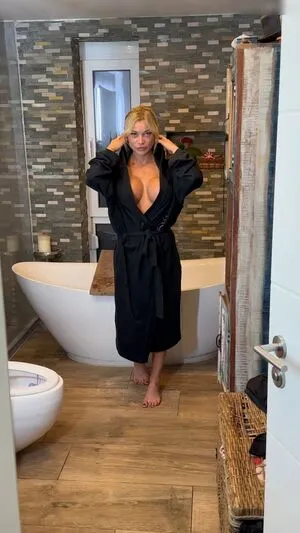 Missmalou OnlyFans Leaked Free Thumbnail Picture - #wcE9XQRTr9