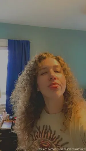 Missmoonshineld OnlyFans Leaked Free Thumbnail Picture - #UAEkaDIJmu