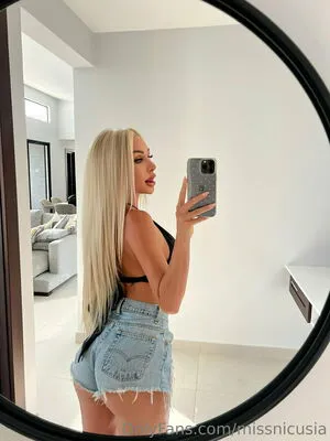 Missnicusia OnlyFans Leaked Free Thumbnail Picture - #CMH511aUTa