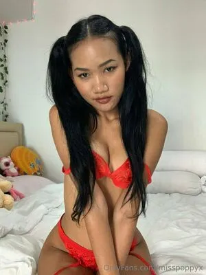 Misspoppyx OnlyFans Leaked Free Thumbnail Picture - #hALzWpAm43