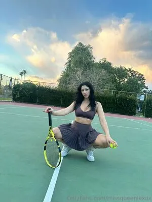 Missqueeniexox OnlyFans Leaked Free Thumbnail Picture - #573jMpprpy