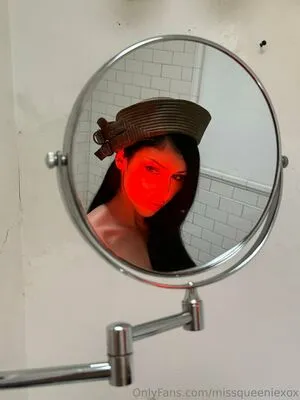 Missqueeniexox OnlyFans Leaked Free Thumbnail Picture - #sbnPEd5YuN
