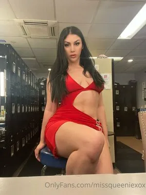 Missqueeniexox OnlyFans Leaked Free Thumbnail Picture - #tnQ0tfpkD1