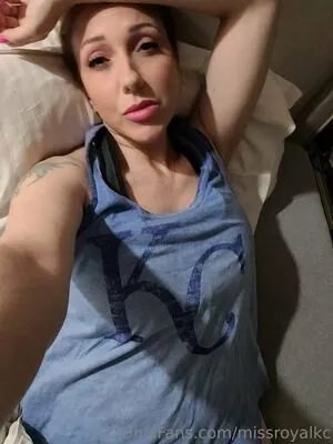 Missroyalkc OnlyFans Leaked Free Thumbnail Picture - #2W734KRx9l