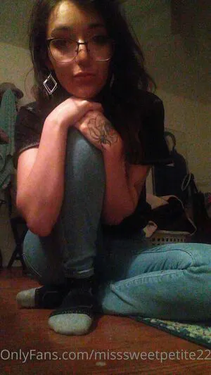 Misssweetpetite22 OnlyFans Leaked Free Thumbnail Picture - #16tDa4rWv4