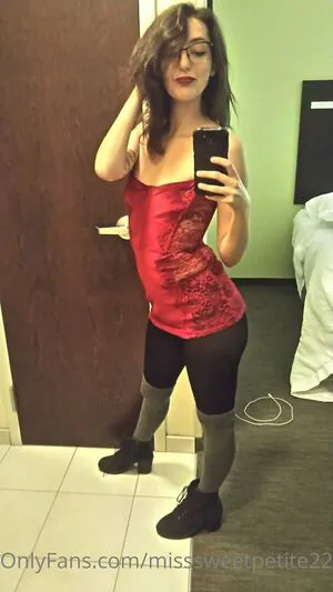 Misssweetpetite22 OnlyFans Leaked Free Thumbnail Picture - #Ch1c67mBdN