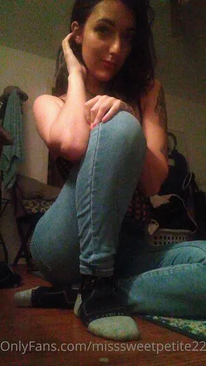 Misssweetpetite22 OnlyFans Leaked Free Thumbnail Picture - #DoE3o3iiyq