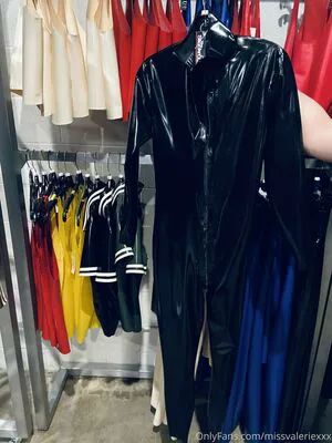 Missvaleriexxx OnlyFans Leaked Free Thumbnail Picture - #bnl1zoepxU