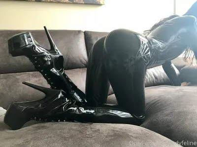 Mistress Evil Kitten OnlyFans Leaked Free Thumbnail Picture - #fakYRKYsHG