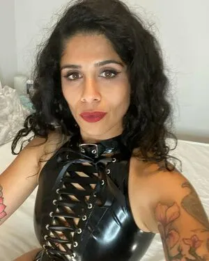 Mistress Sophia Sahara OnlyFans Leaked Free Thumbnail Picture - #7KSvshBL8p