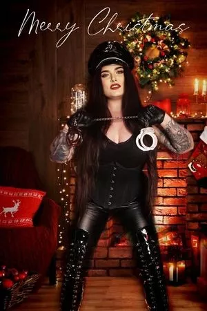 mistresskarino OnlyFans Leaked Free Thumbnail Picture - #u7u2eDsoij