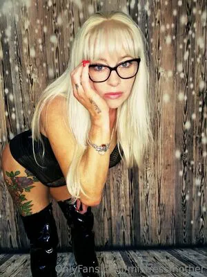 Mistressmother OnlyFans Leaked Free Thumbnail Picture - #KBWkNxV8Ya