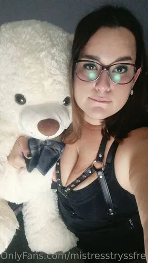 Mistresstryss OnlyFans Leaked Free Thumbnail Picture - #sknkq8C8SS