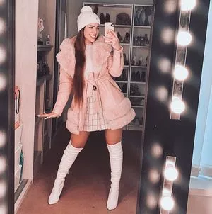 Mizz Ellaa ASMR OnlyFans Leaked Free Thumbnail Picture - #CDFTJJMOsv