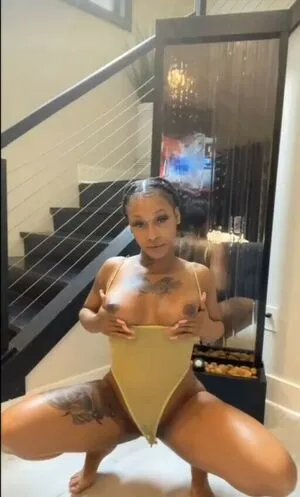 Mizz Twerksum OnlyFans Leaked Free Thumbnail Picture - #1HJLRnAQES