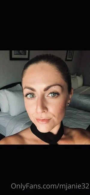 Mjanie32 OnlyFans Leaked Free Thumbnail Picture - #0SU2g8Y25n