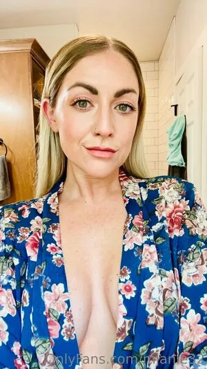 Mjanie32 OnlyFans Leaked Free Thumbnail Picture - #D169DCEvjR