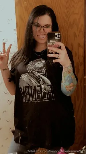 Mnhockeymomma972 OnlyFans Leaked Free Thumbnail Picture - #zDbmai1bos
