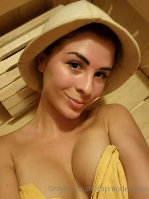 Model Alice OnlyFans Leaked Free Thumbnail Picture - #TAgTDBYmJv