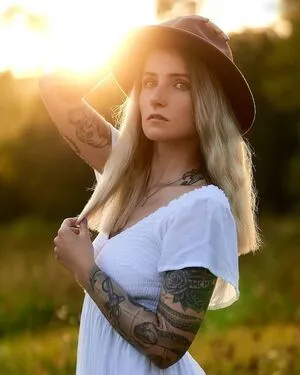 Model Lisa Marie OnlyFans Leaked Free Thumbnail Picture - #mv1mZkJaYu