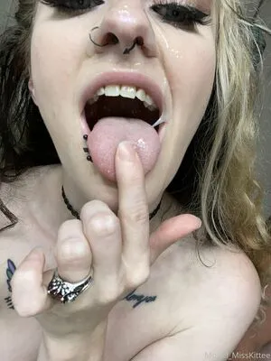 Model Misskittee92 OnlyFans Leaked Free Thumbnail Picture - #6kYLZVR8LF