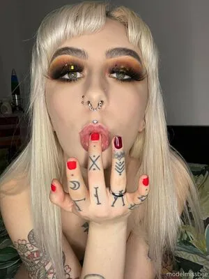 Modelmissbee OnlyFans Leaked Free Thumbnail Picture - #HNcajfv6H6