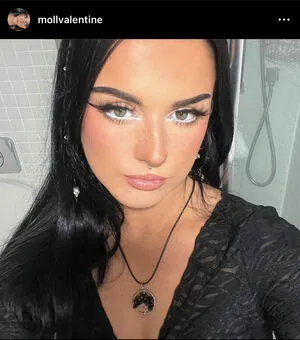 Moll Valentine OnlyFans Leaked Free Thumbnail Picture - #27Up1N9Hyt