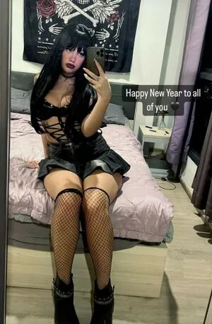 Molly Goth Girl OnlyFans Leaked Free Thumbnail Picture - #SKIshuqrdm