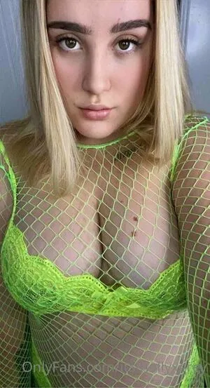 Molly Grey OnlyFans Leaked Free Thumbnail Picture - #gAEIAAMzxs