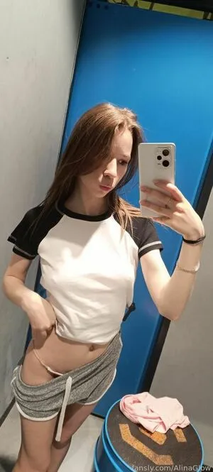 Mollyglow OnlyFans Leaked Free Thumbnail Picture - #fkS5GMmKd9