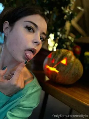 Mollylo OnlyFans Leaked Free Thumbnail Picture - #OWz6KyuZPQ