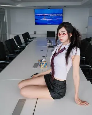 Mollyshen OnlyFans Leaked Free Thumbnail Picture - #ypm4r6s7ir