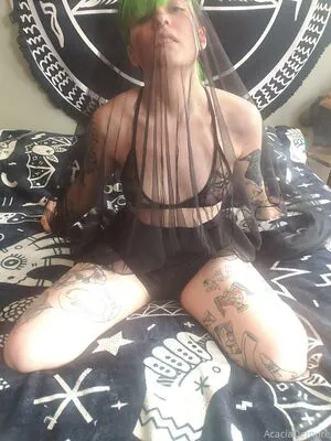 Molotovcocktease OnlyFans Leaked Free Thumbnail Picture - #Gg5lzj18FU